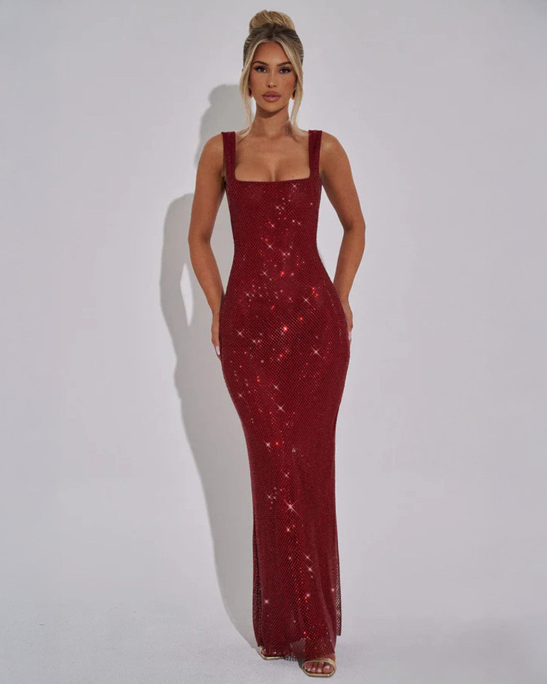 Vestido de Festa com Decote Quadrado Ornamental