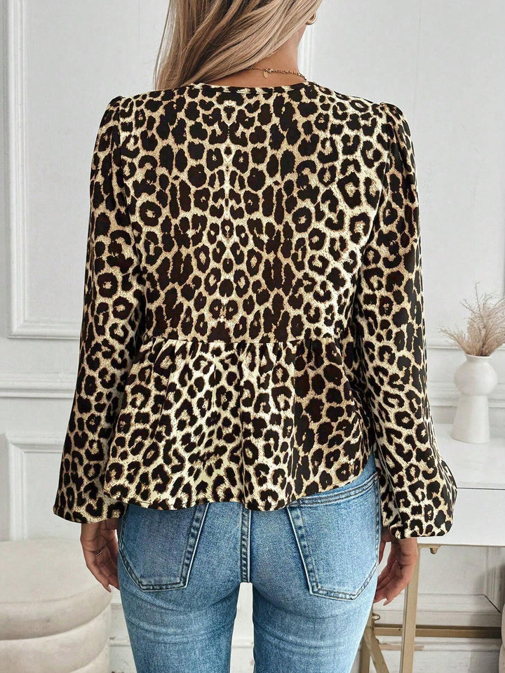 Blusa com Estampado de Leopardo e Mangas Farol