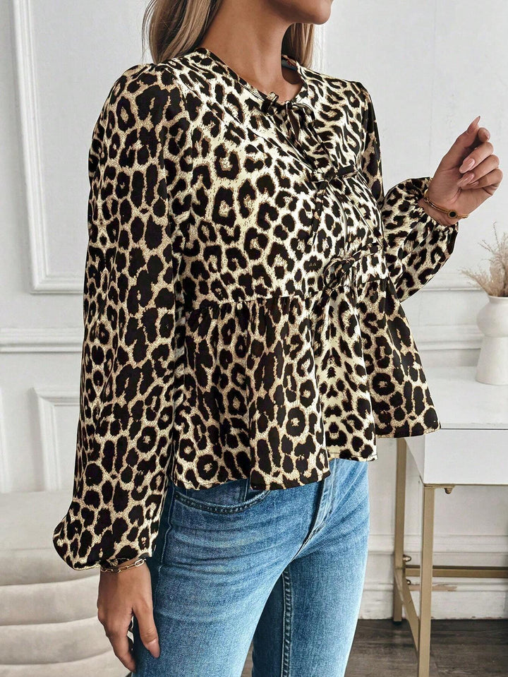 Blusa com Estampado de Leopardo e Mangas Farol