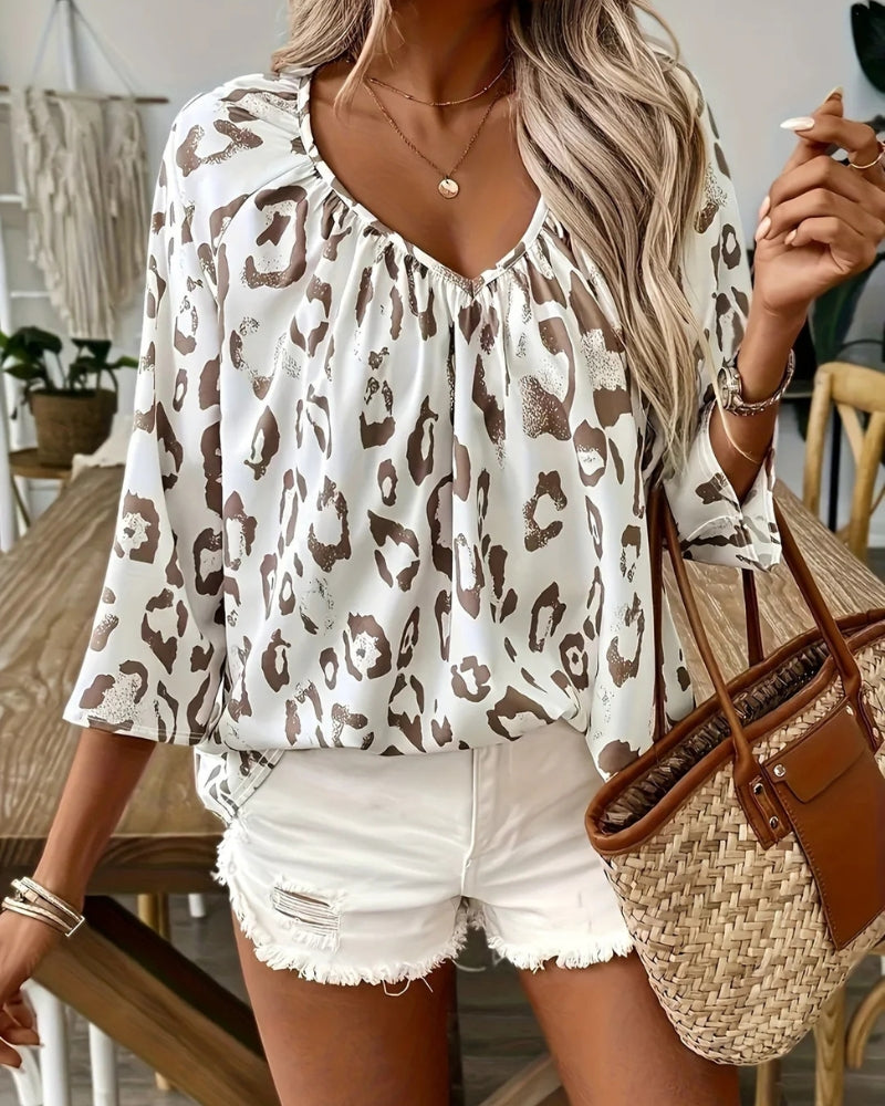 Blusa de Manga Comprida com Estampado de Leopardo e Decote Franzido