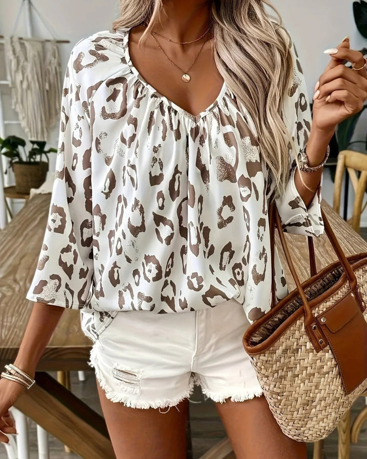 Blusa de Manga Comprida com Estampado de Leopardo e Decote Franzido