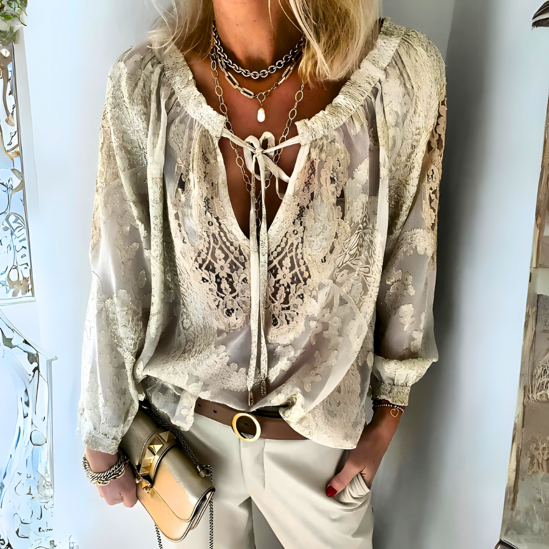 Blusa Boémio Transparente com Detalhe de Crochet