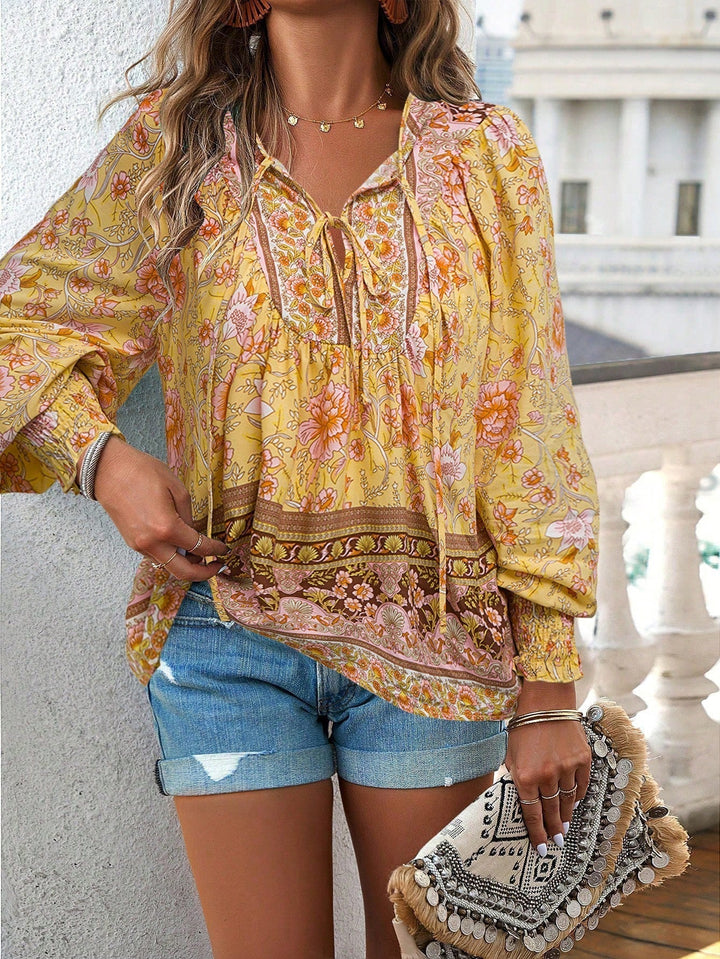 Túnica Boémio Floral com Mangas Compridas e Decote em V