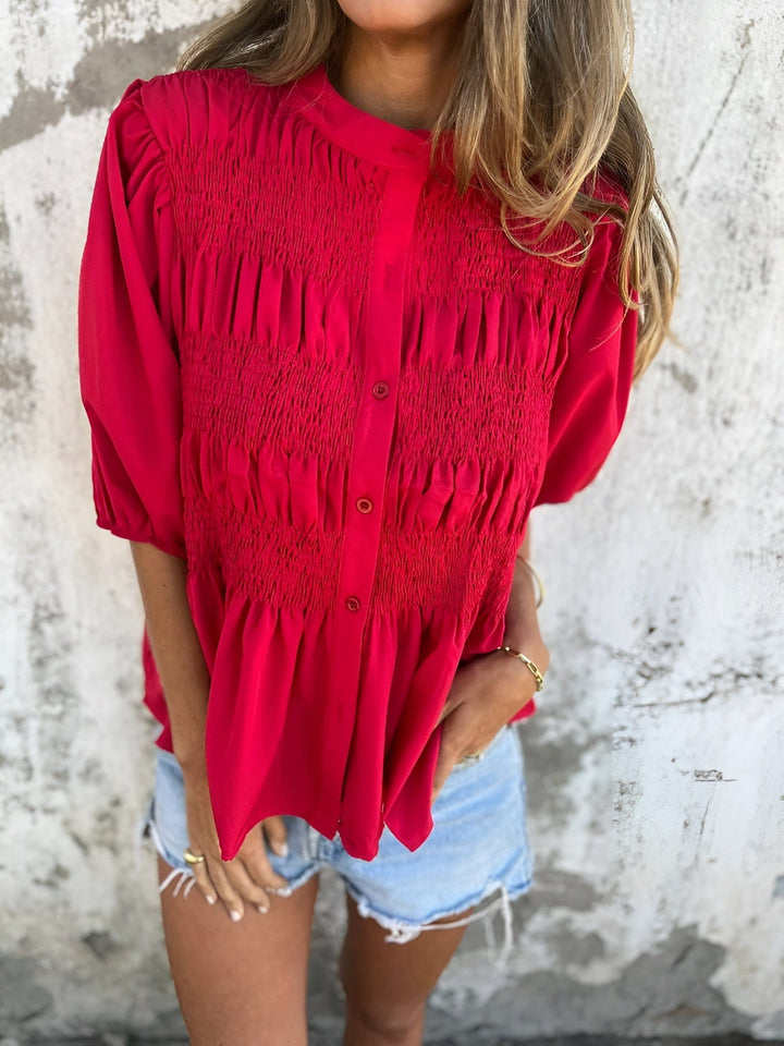 Blusa Abotoada com Corpete Franzido e Mangas Bufantes