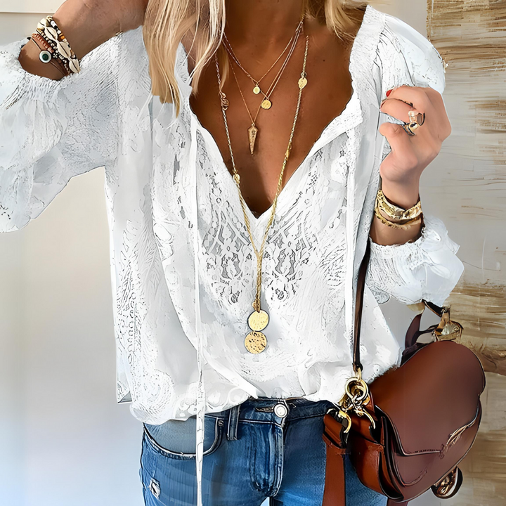 Blusa Boémio Transparente com Detalhe de Crochet