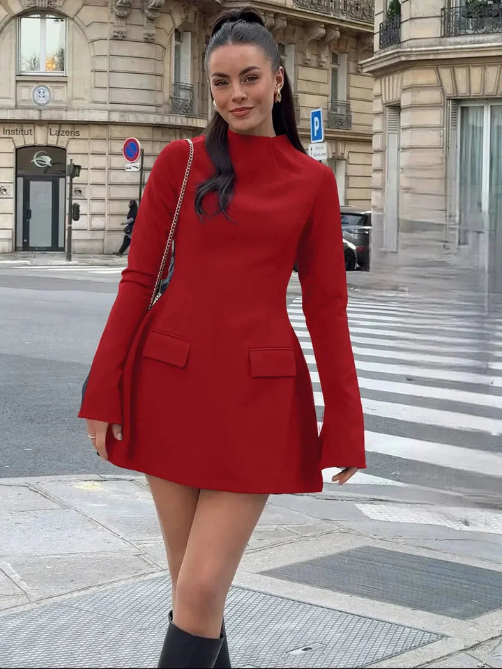 Vestido Mini com Silhueta Estruturada em A