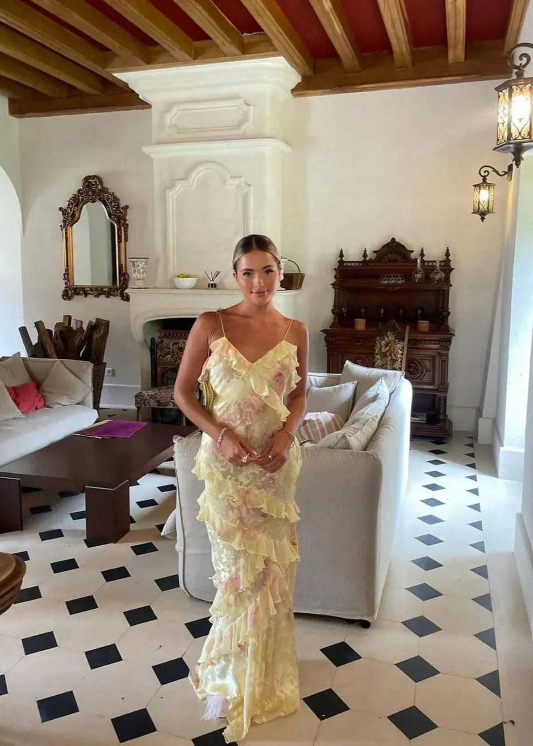 Maxi Vestido com Rendas Florais Leves