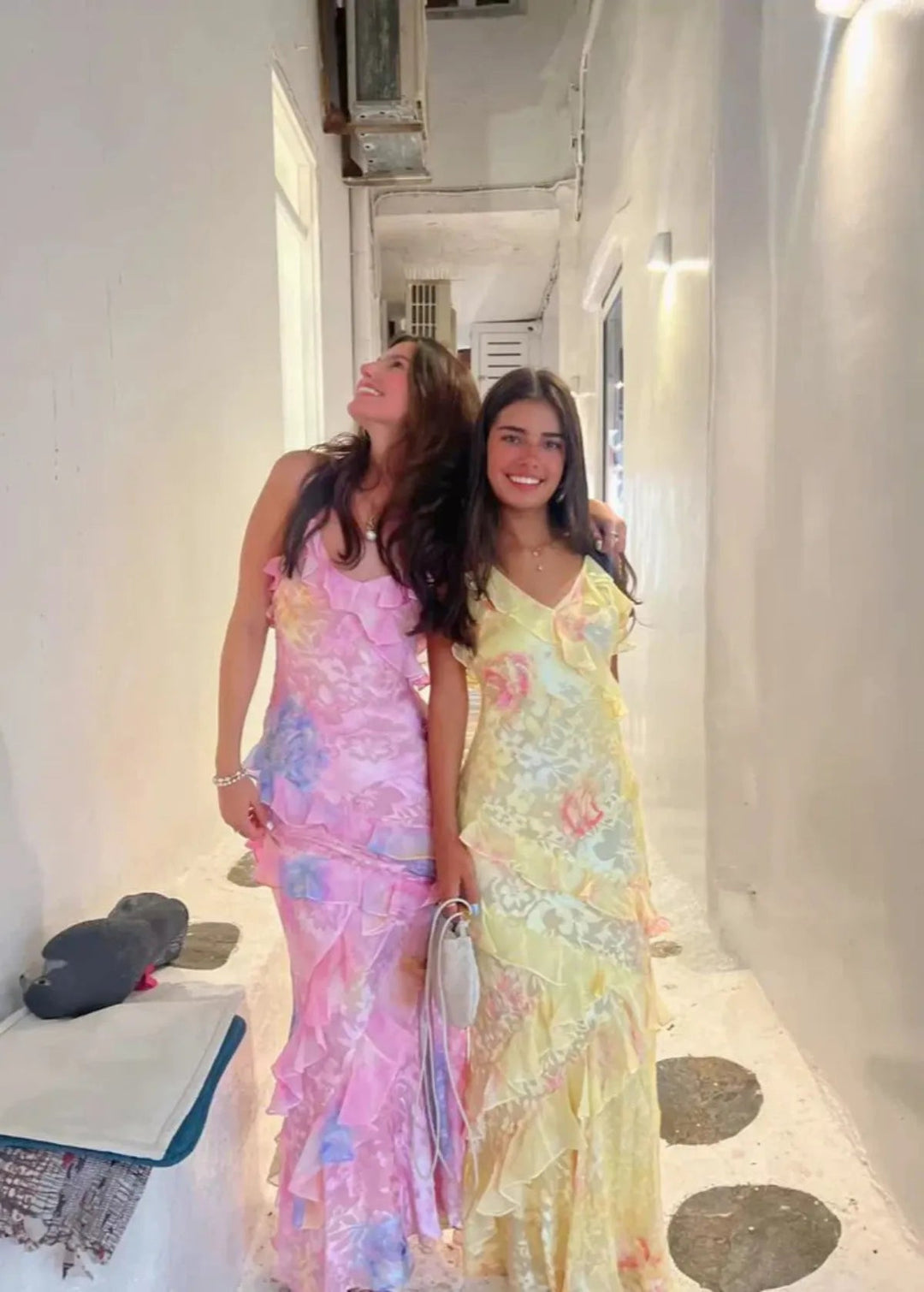 Maxi Vestido com Rendas Florais Leves