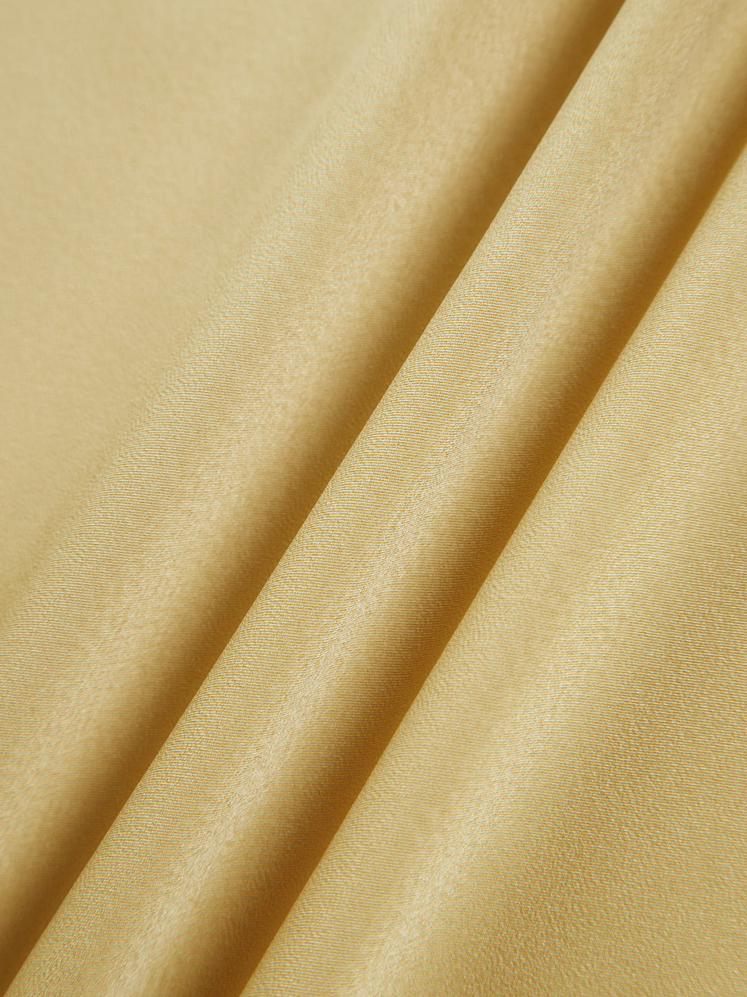 Maxi Vestido de Cetim com Um Ombro e Fenda Lateral