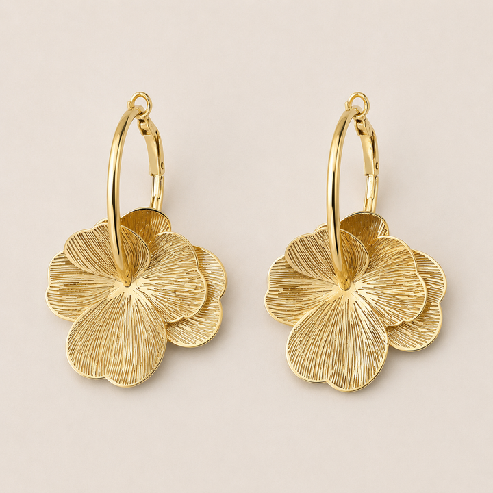 Flora Dangle — Brincos Pendentes com Flor 3D