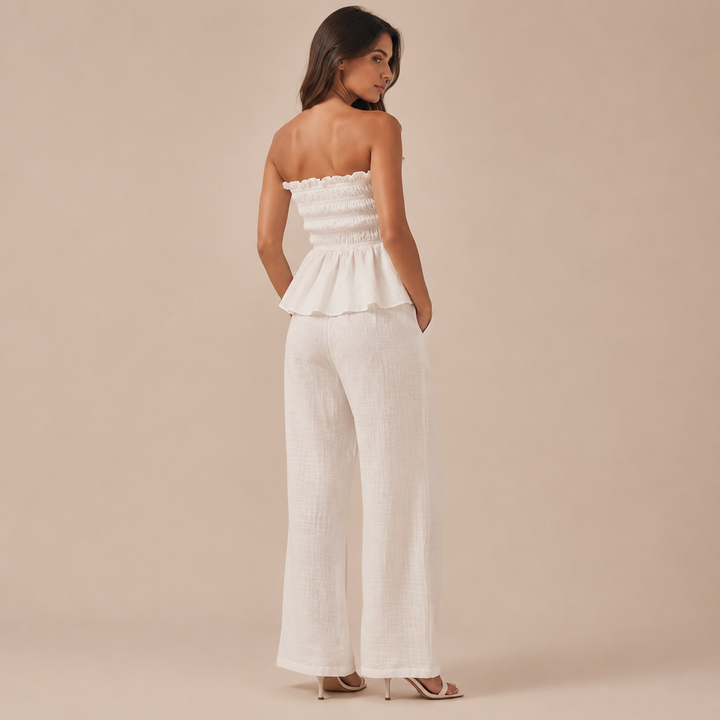 Núria – Conjunto Top Strapless Franzido com Folho e Calças Palazzo de Linho