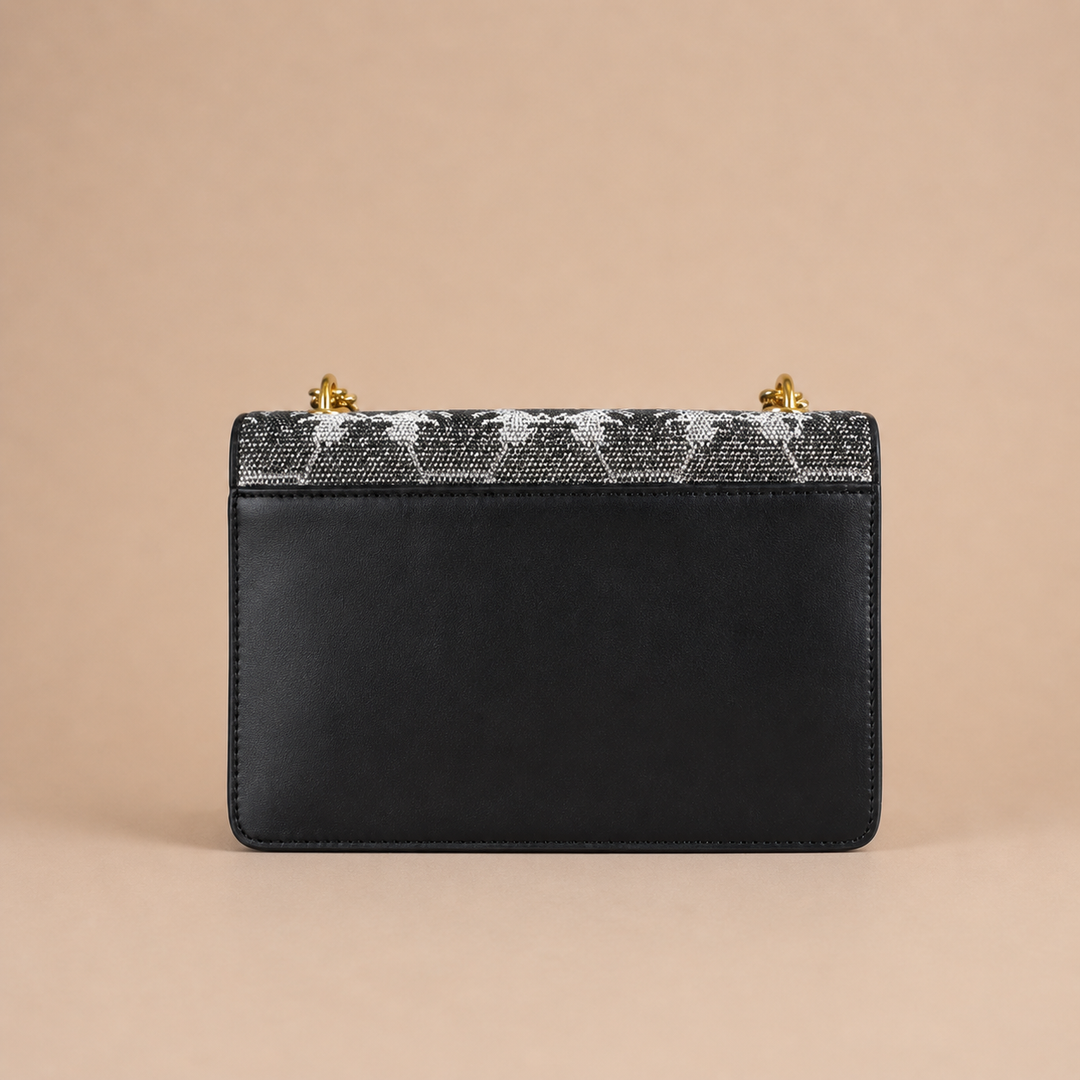 Mala Elegante com Corrente Dourada