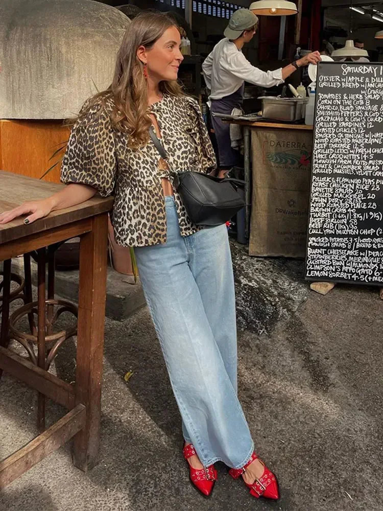 Blusa com Mangas Bufantes e Estampado de Leopardo