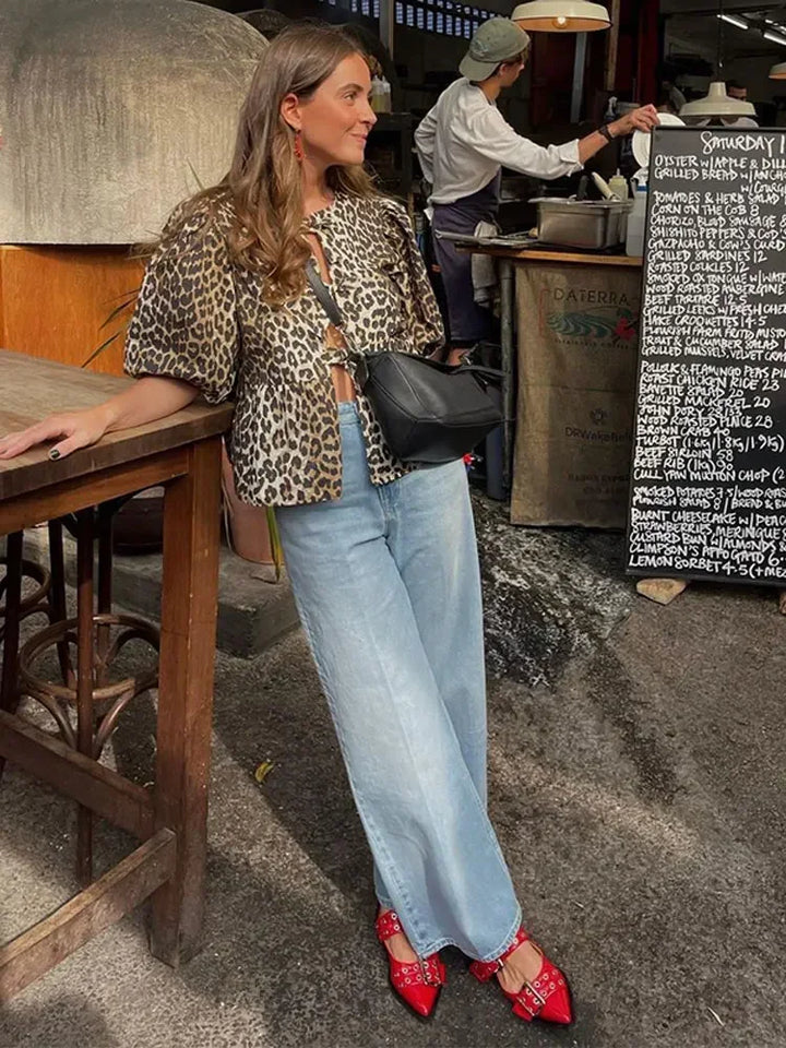 Blusa com Mangas Bufantes e Estampado de Leopardo