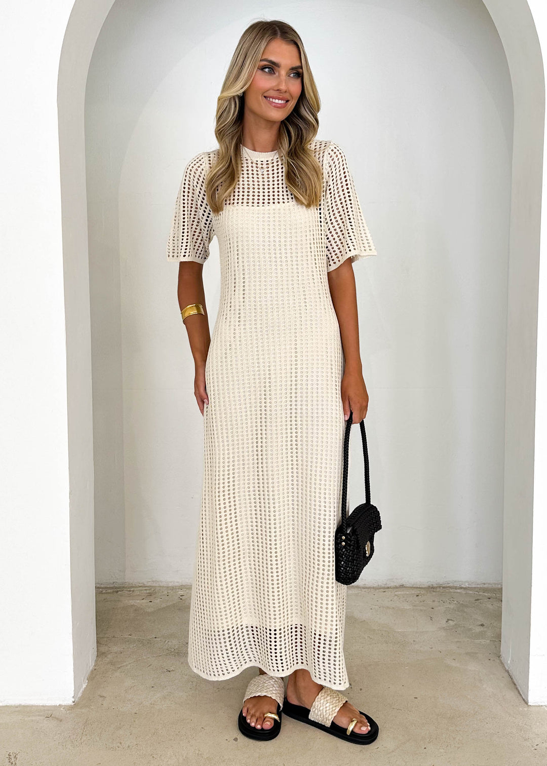 Maxi Vestido de croché em Ponto Abertos na Cor Creme