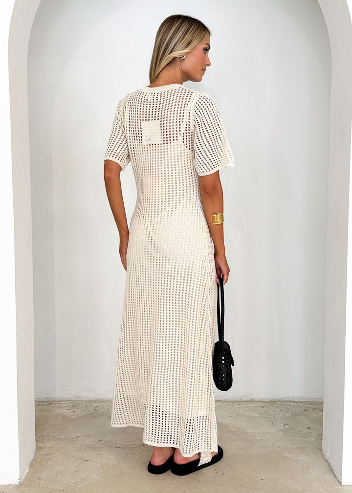 Maxi Vestido de croché em Ponto Abertos na Cor Creme