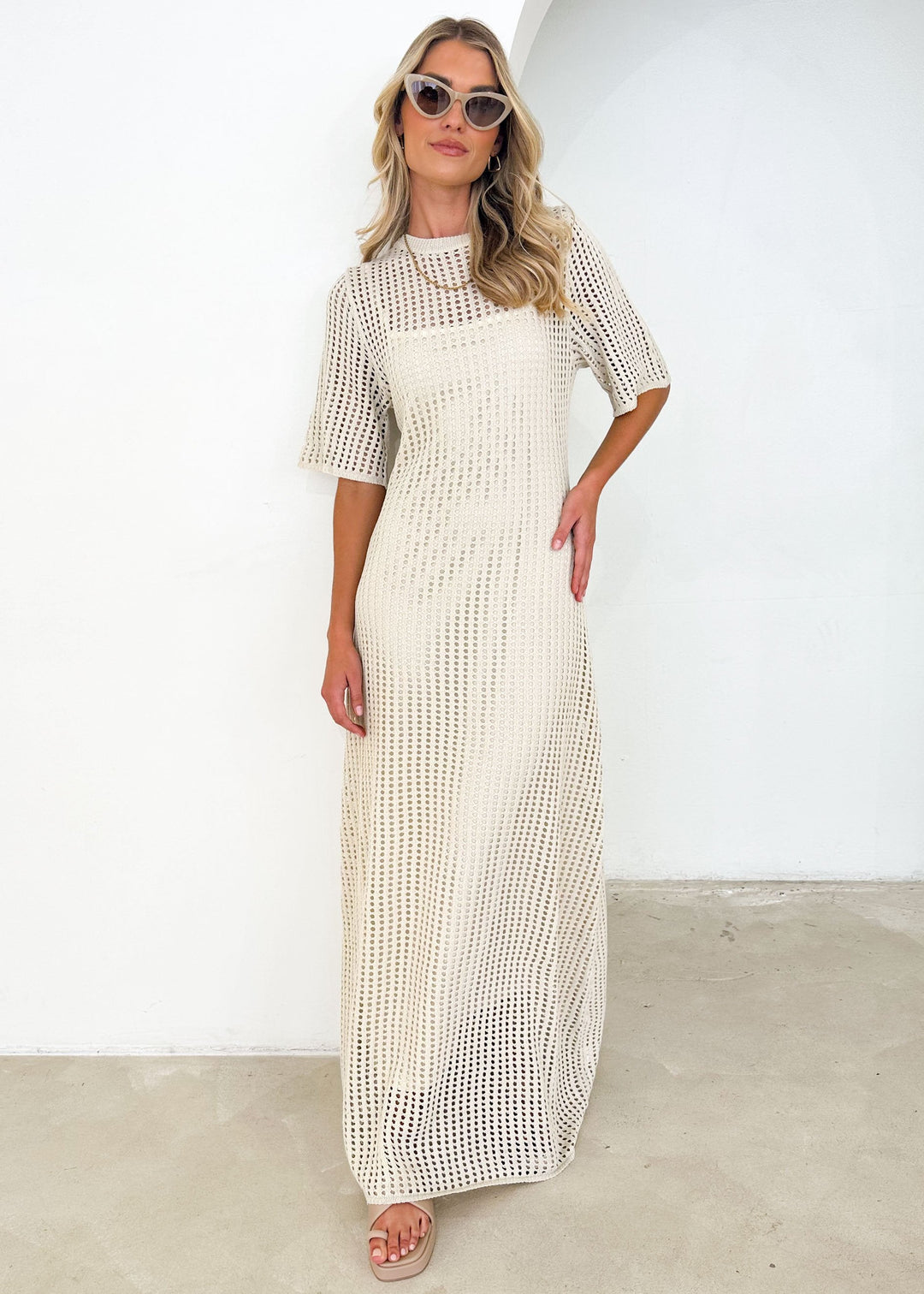 Maxi Vestido de croché em Ponto Abertos na Cor Creme