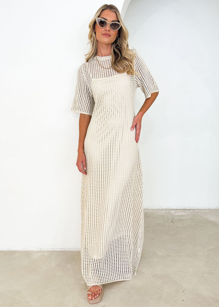 Maxi Vestido de croché em Ponto Abertos na Cor Creme