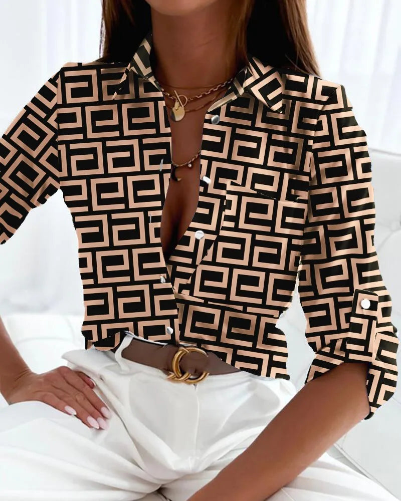 Blusa com Estampado Abstracto e Botões