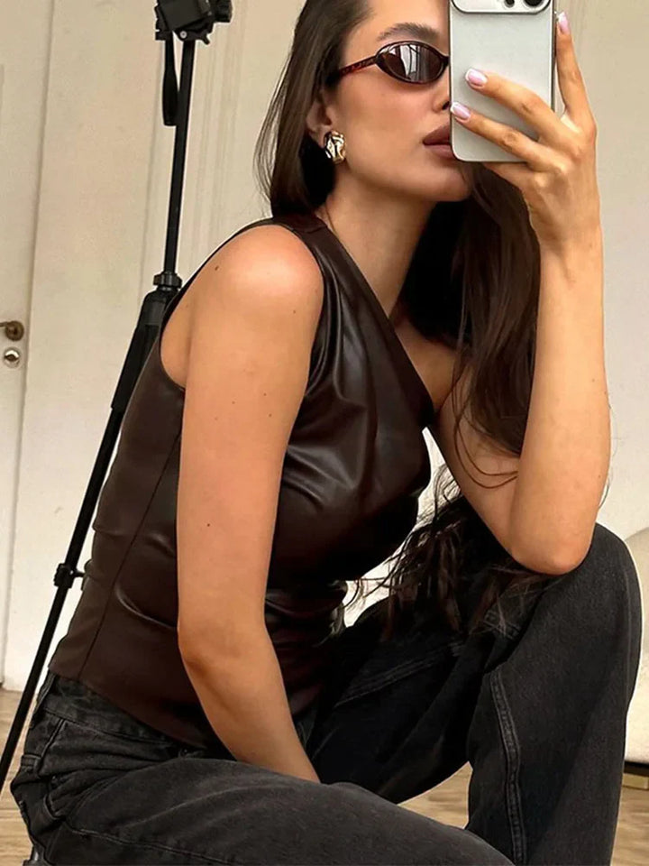 Top Naomi