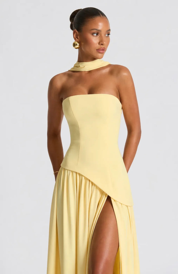 Amalfi – O Vestido Escultural