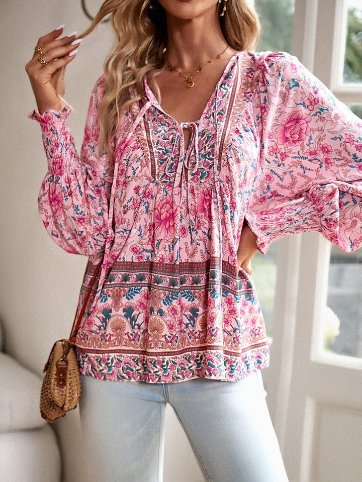 Túnica Boémio Floral com Mangas Compridas e Decote em V