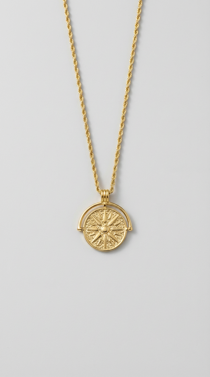 Aurielle - Colar Medalhão Bússola