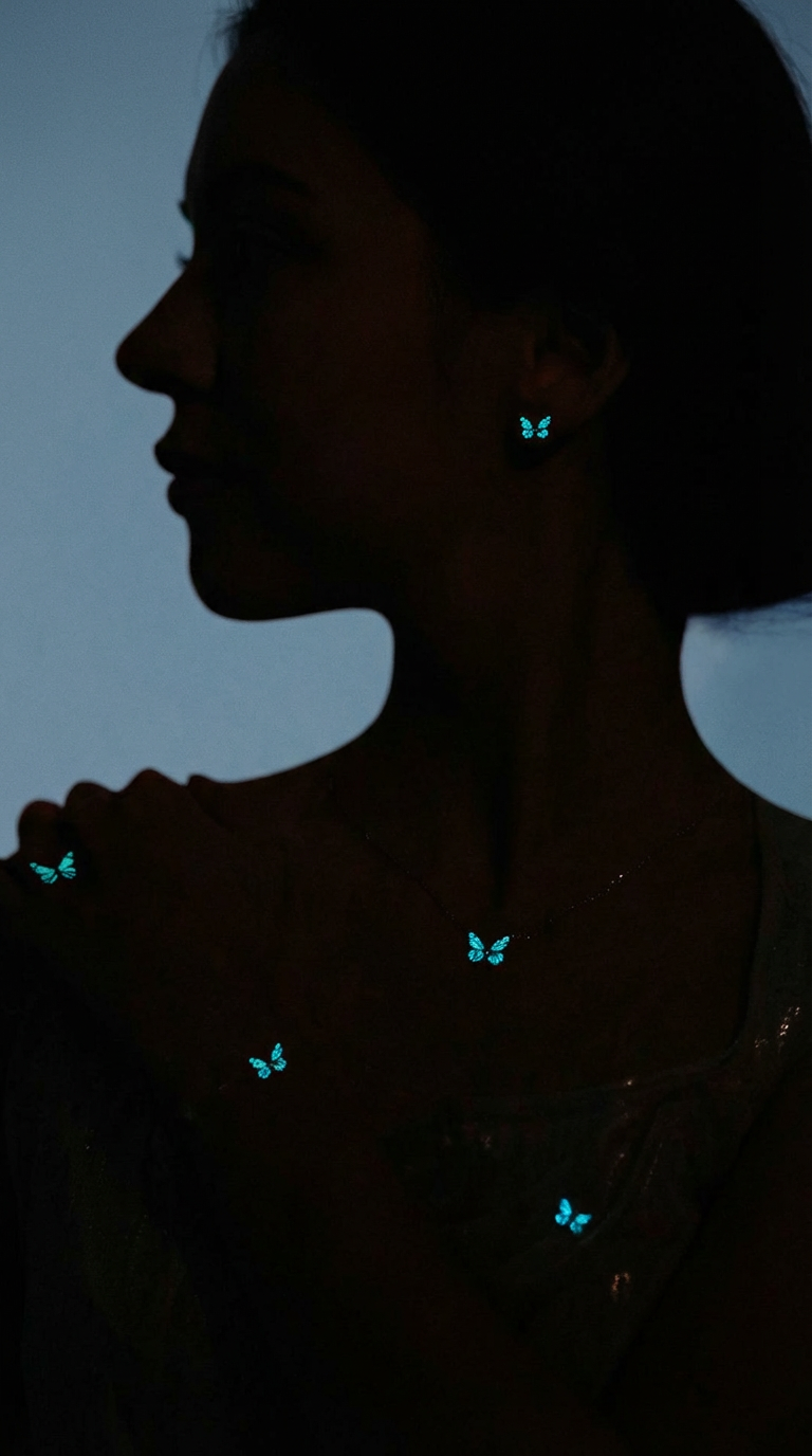 Marta - Colar com Pendente Borboleta