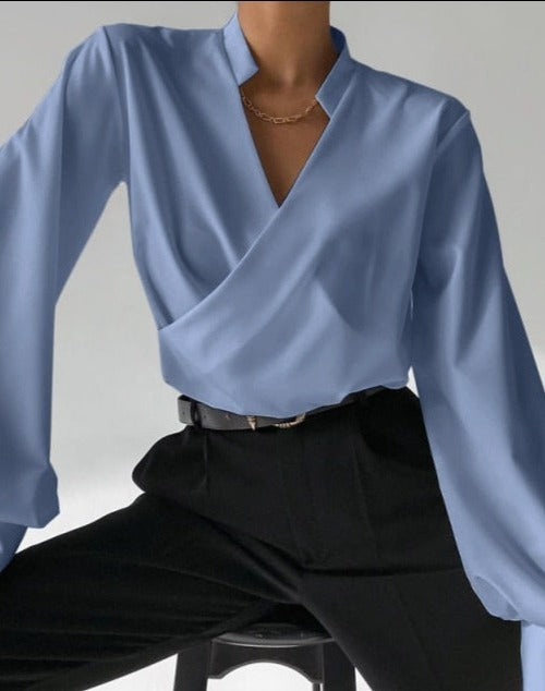 Camisa com Decote em V Tiara